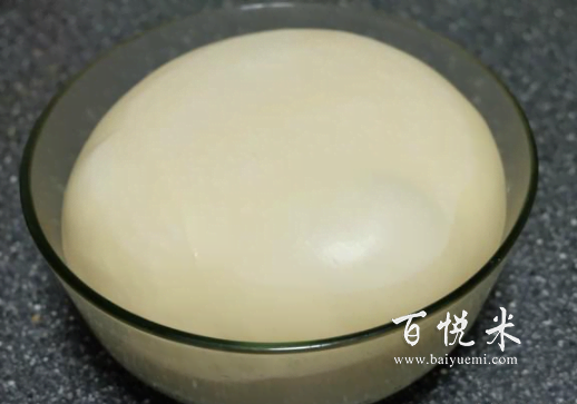 晚上揉面早上烤,這個(gè)披薩味道好,小孩子最愛了